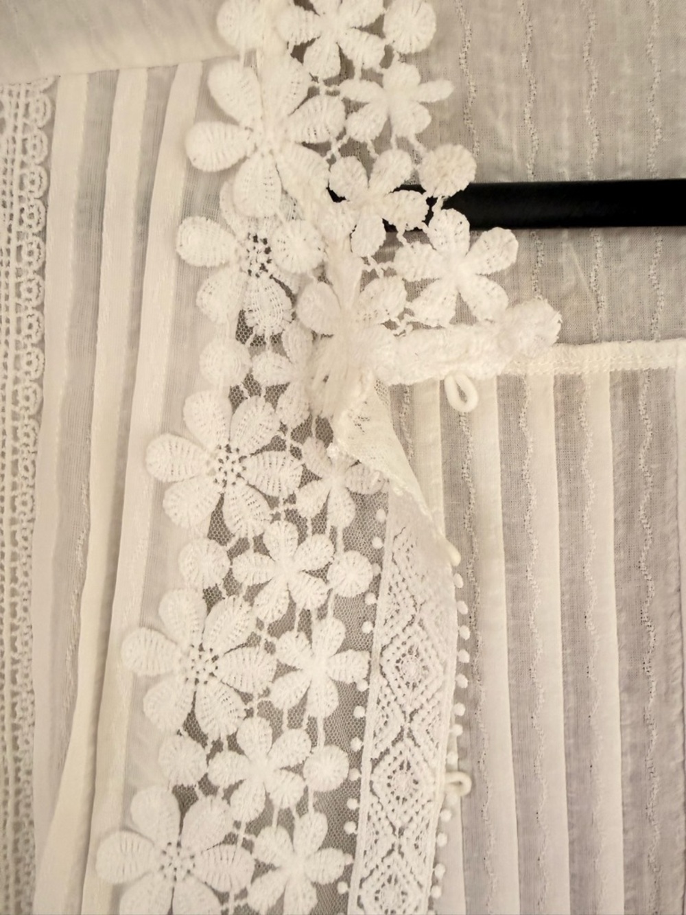 Women's White Floral Crochet-Trim Blouse - Picture 4 of 5
